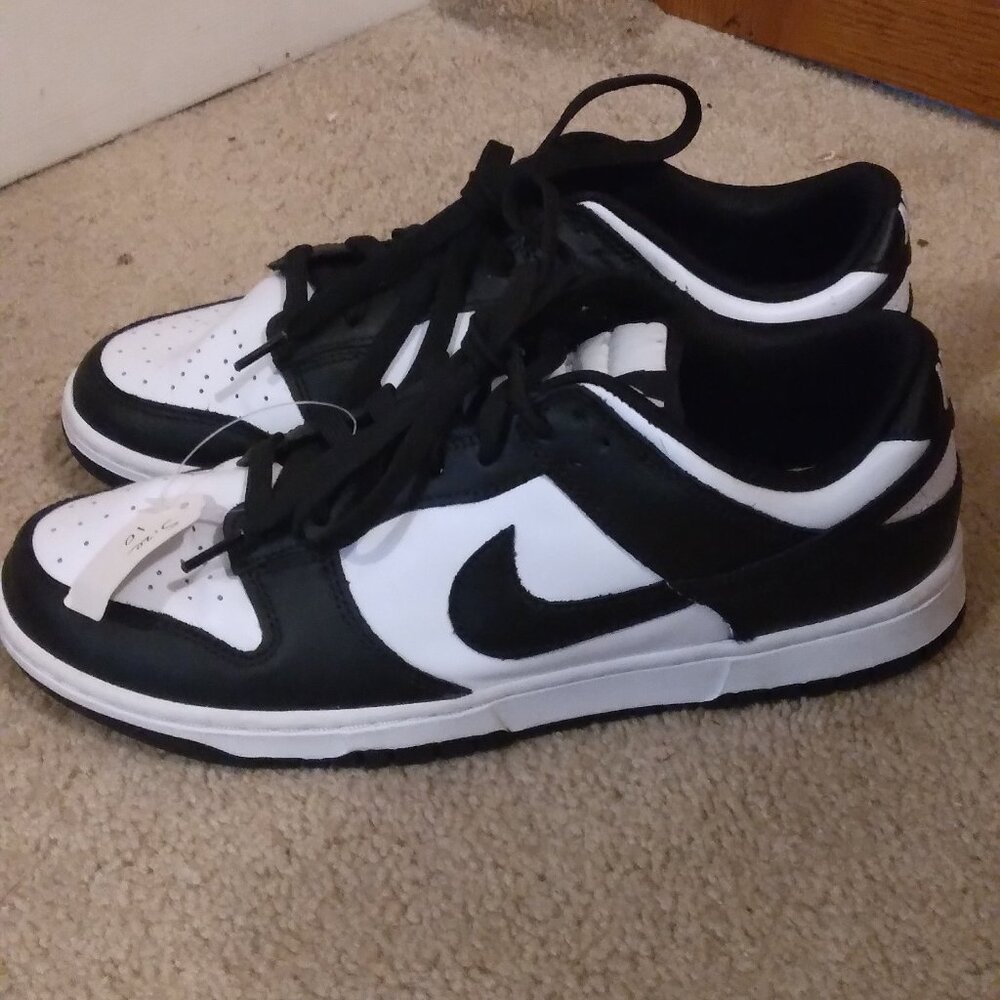 Nike panda dunks